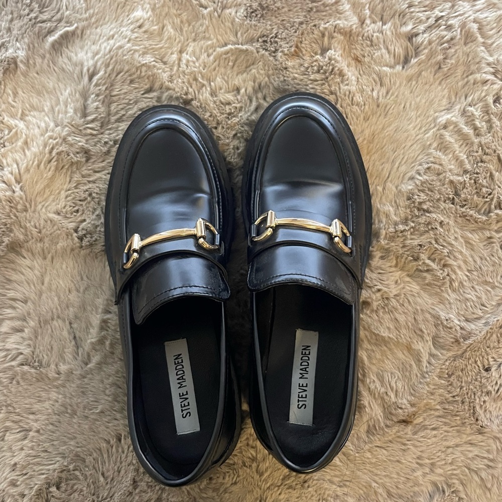 Black Steve Madden loafers